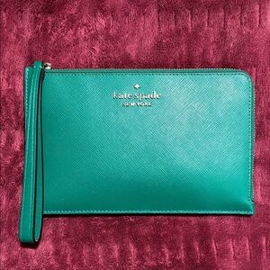 Kate Spade Green Wristlet Wallet - Size Medium